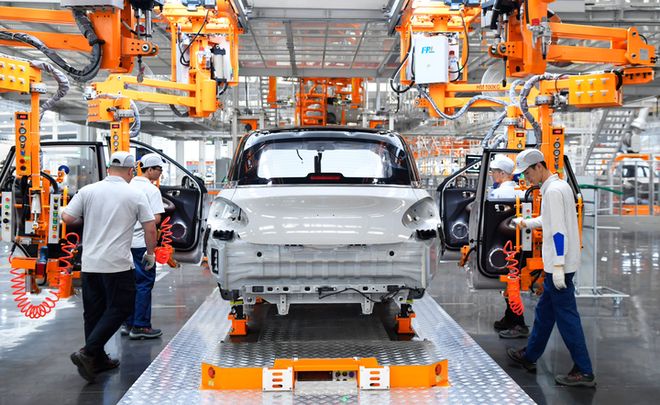 馬克龍?jiān)L華尋求技術(shù)轉(zhuǎn)讓引法國(guó)內(nèi)部激辯 機(jī)遇還是風(fēng)險(xiǎn)？